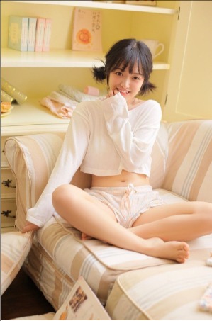 美女姐姐小蠻腰大長腿銷魂美女